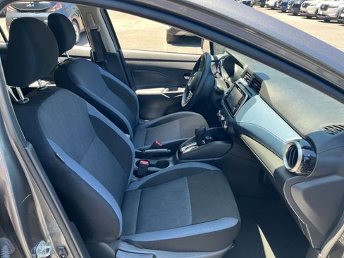 Used 2025 Nissan Versa SV FWD image 34