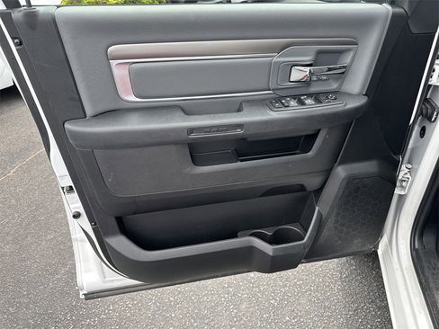 Used 2024 RAM 1500 Classic SLT image 10