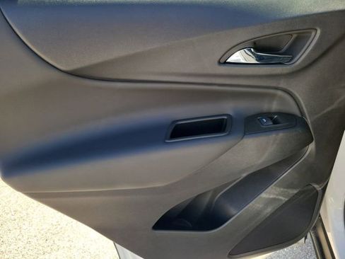 Certified 2023 Chevrolet Equinox LT image 9