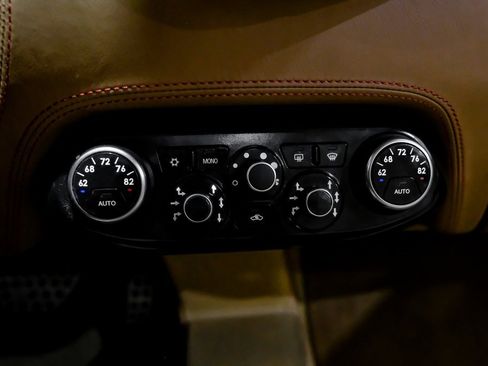 Used 2012 Ferrari 458 Italia Coupe image 20