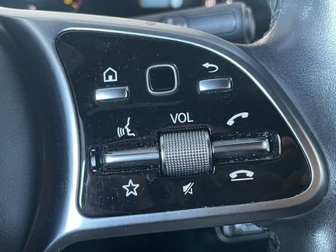 Used 2022 Mercedes-Benz GLA 250 4MATIC image 13