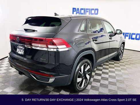 Used 2024 Volkswagen Atlas Cross Sport SE image 7