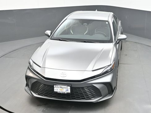 Used 2025 Toyota Camry SE FWD image 31