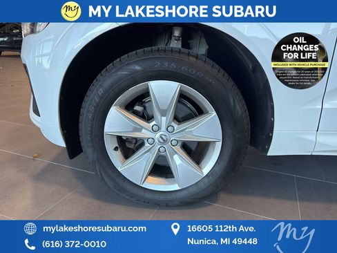 Used 2022 Volvo XC60 B5 Momentum image 8