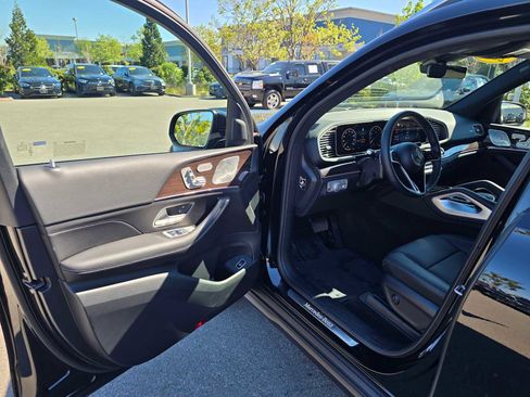Used 2026 Mercedes-Benz GLS 450 4MATIC image 22