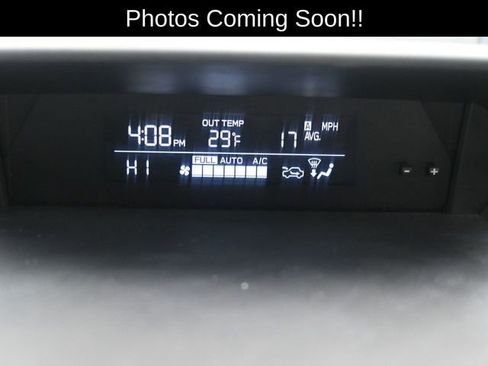 Used 2021 Subaru Crosstrek 2.0i Premium w/ Moonroof Package image 16