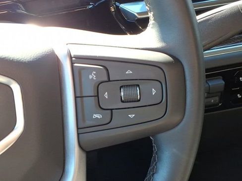 Used 2025 GMC Sierra 1500 Elevation image 23