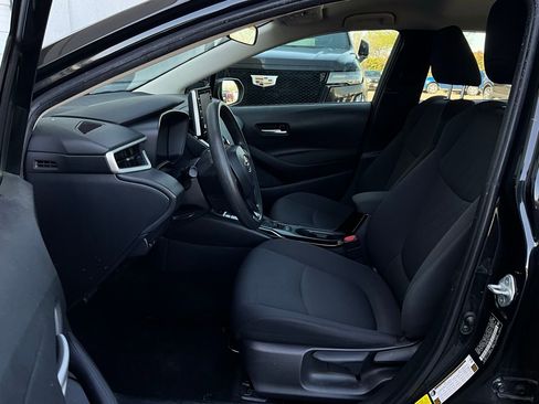 Used 2021 Toyota Corolla LE image 10