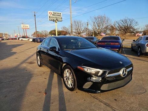 Used 2021 Mercedes-Benz A 220 image 1