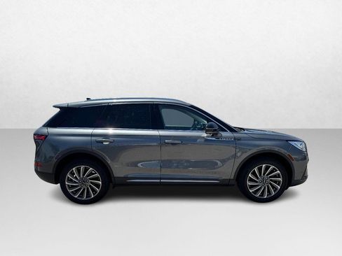 Used 2023 Lincoln Corsair Reserve w/ Equipment Group 201A AWD/4WD image 4