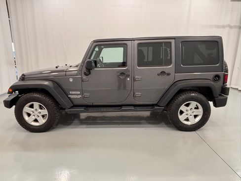 Used 2017 Jeep Wrangler Unlimited Sport w/ Quick Order Package 24S image 8