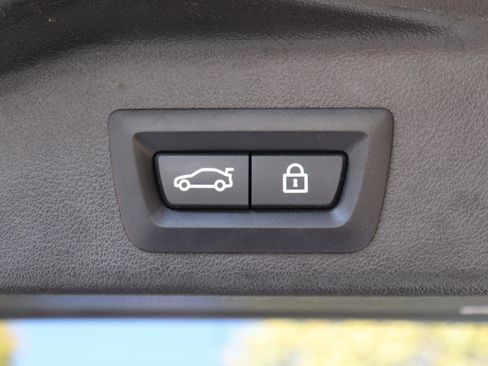 Used 2022 BMW X5 sDrive40i w/ Premium Package image 17