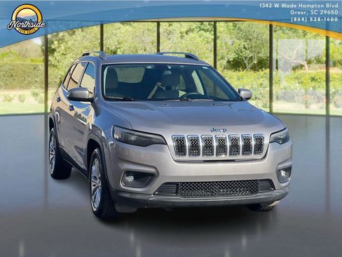 Used 2019 Jeep Cherokee Latitude w/ Popular Appearance Group image 4