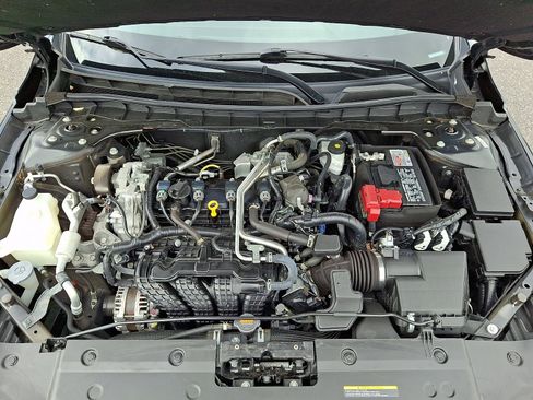 Used 2024 Nissan Altima 2.5 SV FWD image 27