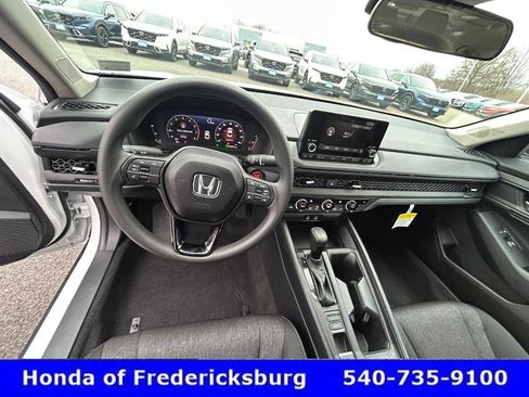 Used 2025 Honda Accord SE image 24