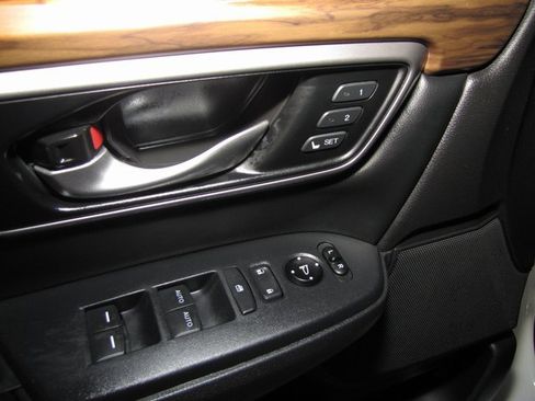 Used 2020 Honda CR-V EX-L image 12