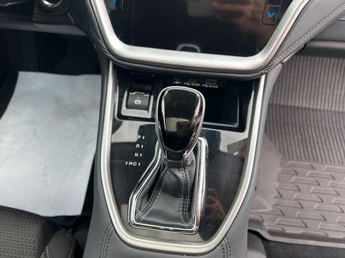 Used 2024 Subaru Outback Premium image 35