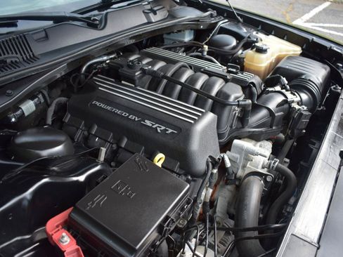 Used 2016 Dodge Challenger R/T Scat Pack w/ Leather Interior Group RWD image 39