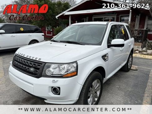 Used 2014 Land Rover LR2 HSE image 1