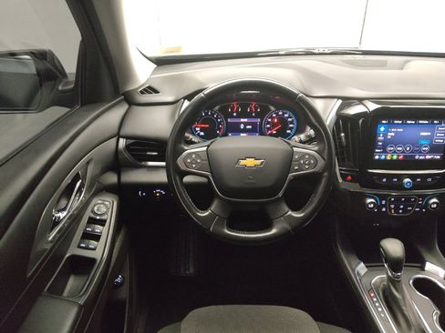 Used 2021 Chevrolet Traverse LT FWD image 22