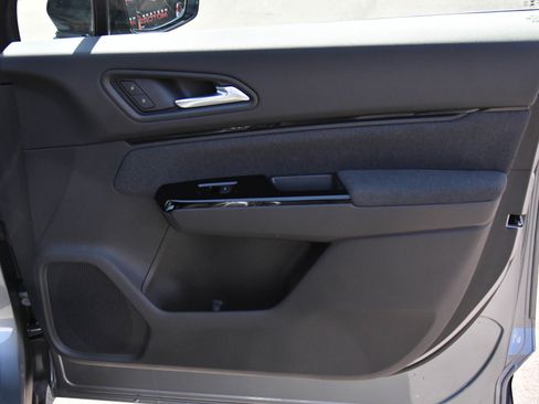Used 2024 Honda Prologue EX image 45