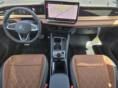 New 2026 Volkswagen Tiguan SEL R-Line AWD/4WD image 26