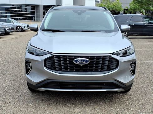 Used 2023 Ford Escape Platinum w/ Premium Technology Package AWD/4WD image 8