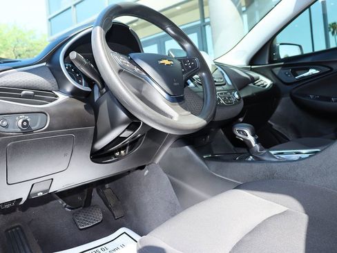 Used 2023 Chevrolet Malibu LT image 40