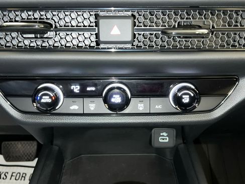 Certified 2023 Honda HR-V LX image 26