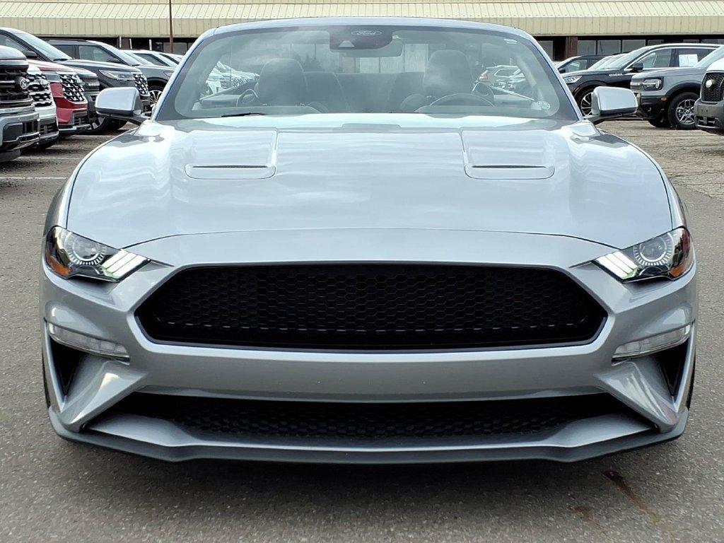 Used 2022 Ford Mustang Convertible RWD image 8
