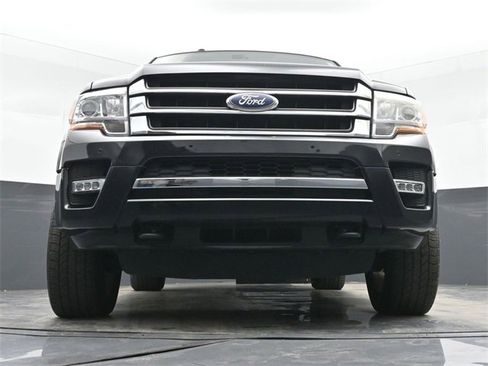Used 2017 Ford Expedition Limited image 47