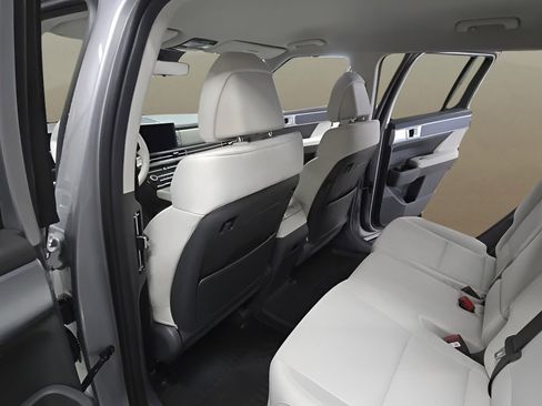 New 2026 Hyundai Santa Fe SE FWD image 14