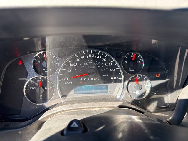 Used 2017 Chevrolet Express 2500 RWD image 16