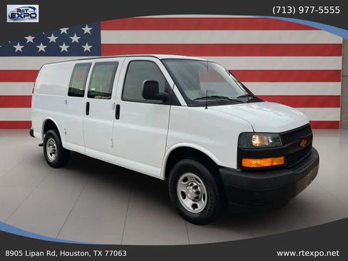 Used 2021 Chevrolet Express 2500 w/ Driver Convenience Package RWD image 2
