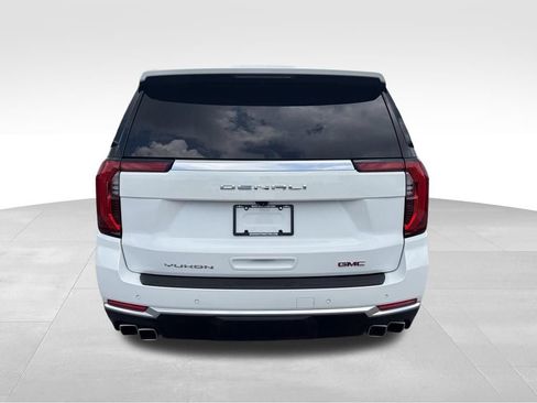Used 2025 GMC Yukon XL Denali w/ Sun & Power Step Package AWD/4WD image 18