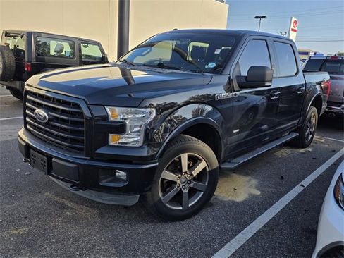 Used 2015 Ford F150 XLT w/ Equipment Group 302A Luxury image 14