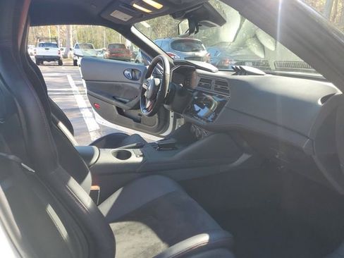 Certified 2025 Nissan Z NISMO w/ Floor Mat Package image 11