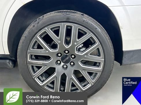 Used 2025 GMC Yukon Denali Ultimate AWD/4WD image 38