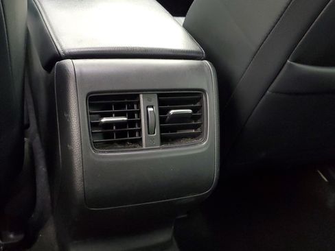 Used 2018 Honda Accord Touring image 13