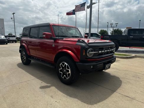 Used 2024 Ford Bronco Outer Banks AWD/4WD image 25