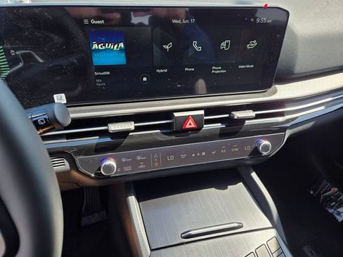 New 2026 Kia Sportage LX FWD image 9