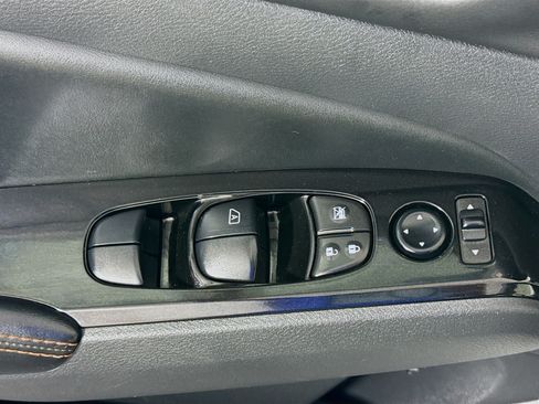 Used 2024 Nissan Altima 2.5 SR FWD image 24