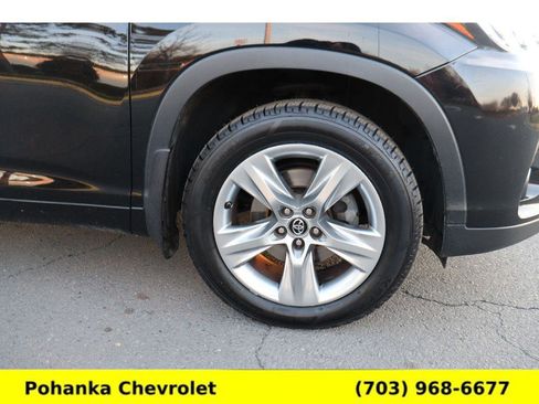 Used 2017 Toyota Highlander Limited image 34