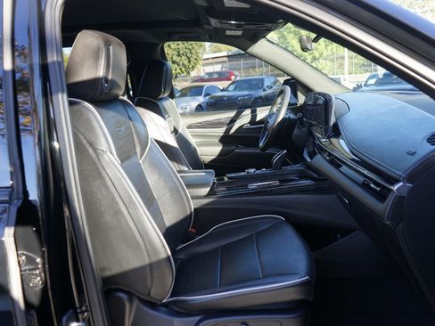 Used 2021 Cadillac Escalade Sport w/ Driver Assist Tech Package image 19