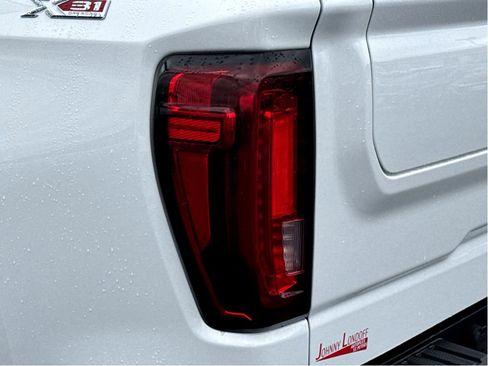 Used 2022 GMC Sierra 1500 SLT image 24