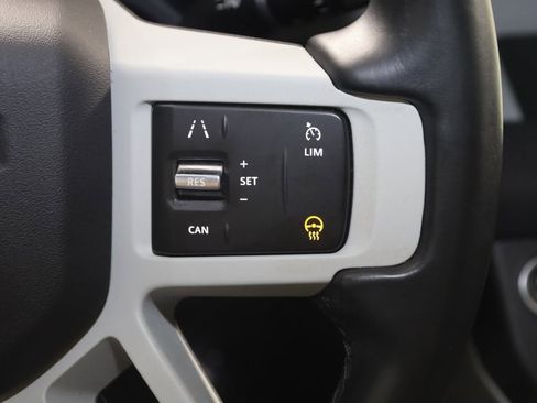 Used 2022 Land Rover Defender 110 SE image 38