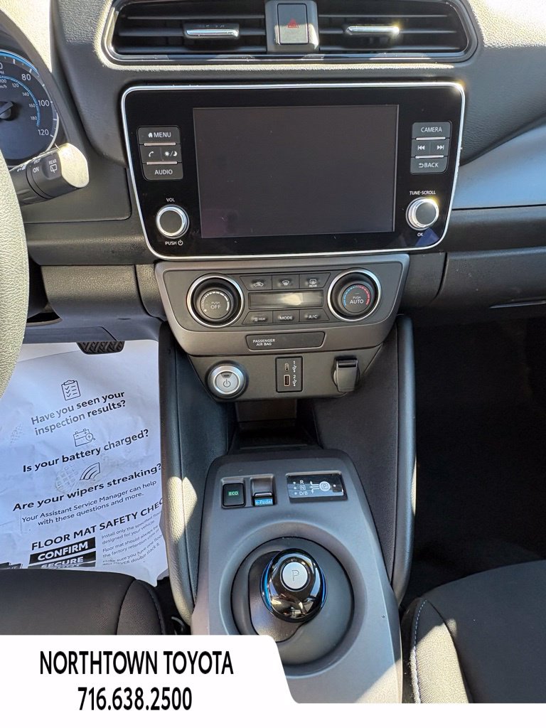 Used 2025 Nissan Leaf S FWD image 21