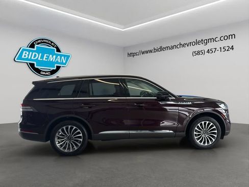 Used 2023 Lincoln Aviator Reserve w/ Equipment Group 201A image 9