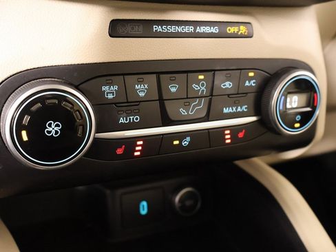 Used 2020 Ford Escape SEL image 7