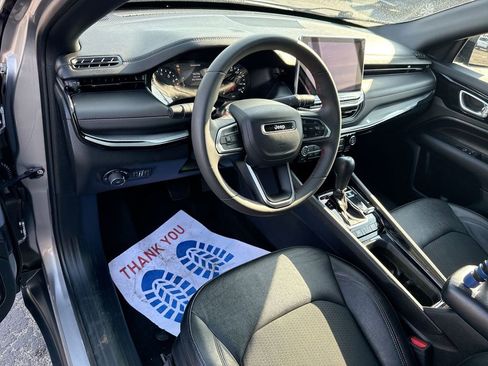 Used 2024 Jeep Compass Trailhawk image 12